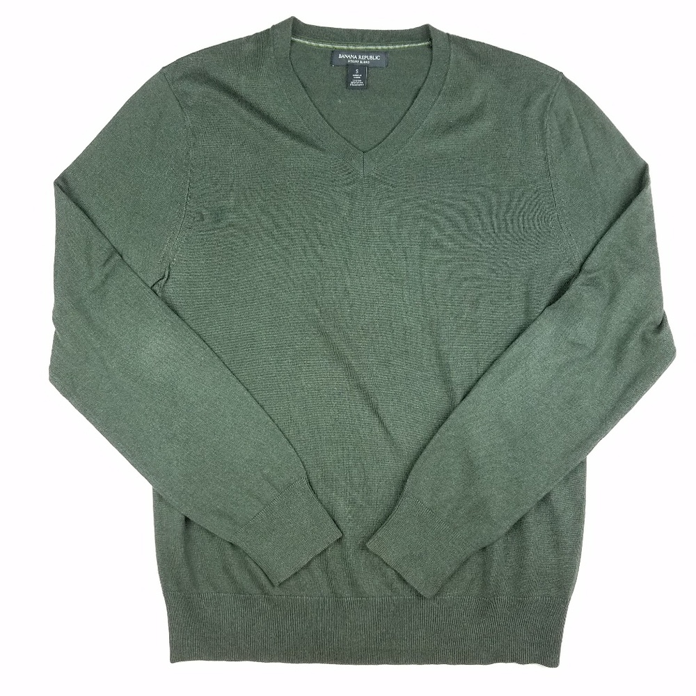 Banana Republic Luxury blend v-neck sweater sz S